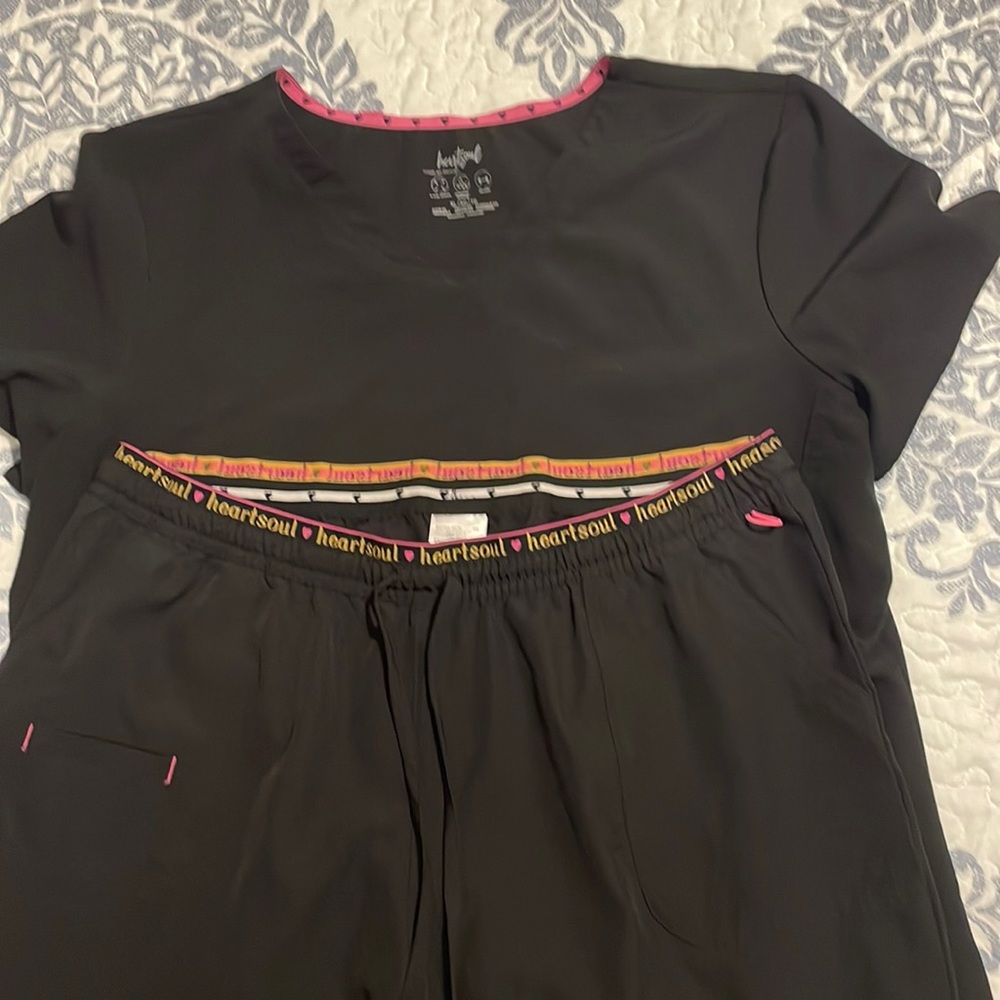 HeartSoul XL Black Scrub Set